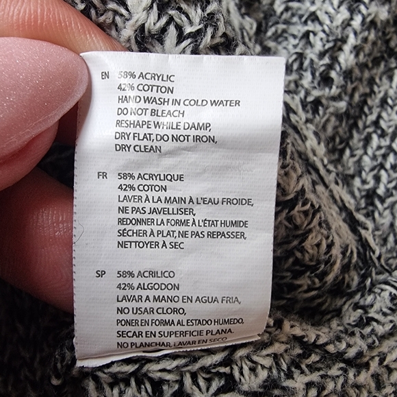 Gilbert Cozy Long Black & White Turtleneck Sweater - Picture 7 of 8